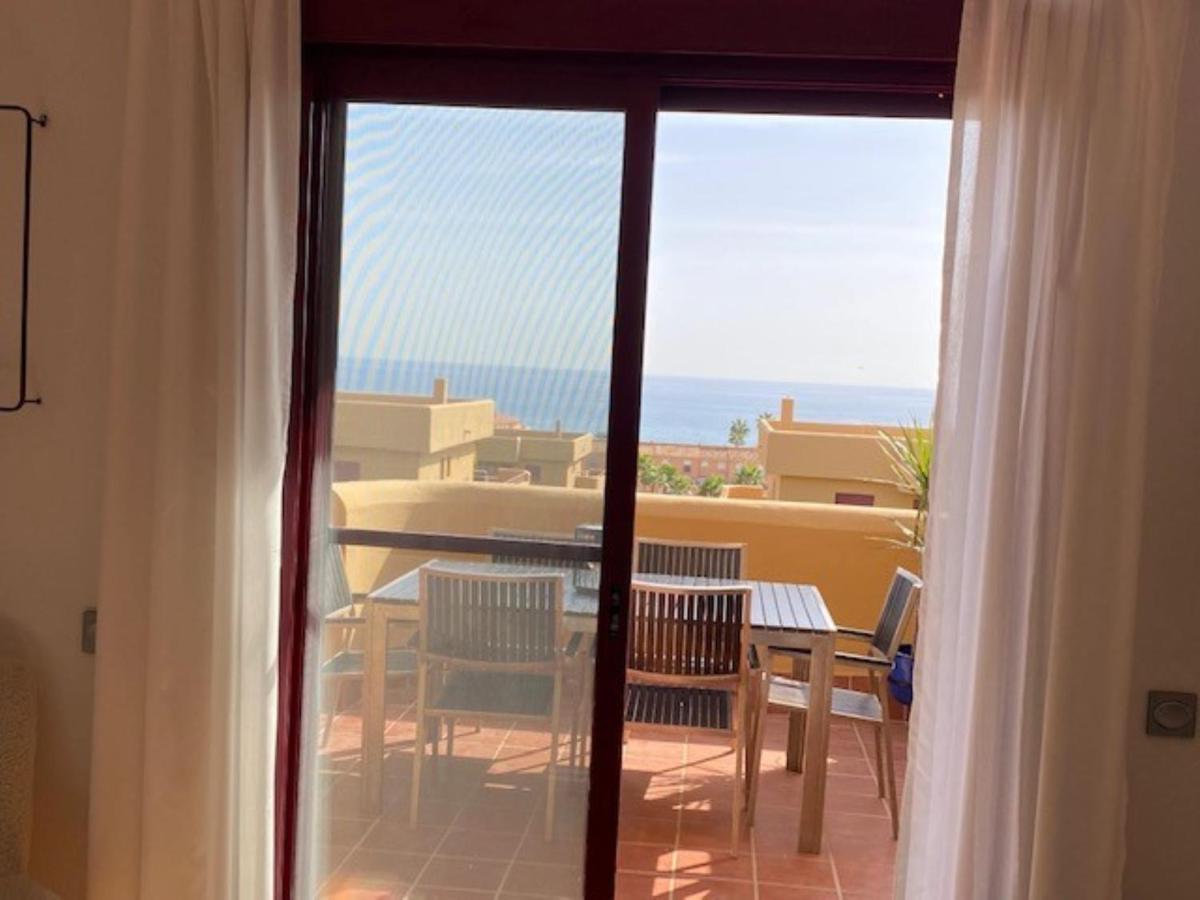 Апартаменты Lets In The Sun Blue Cala Ла-Кала-де-Михас Экстерьер фото