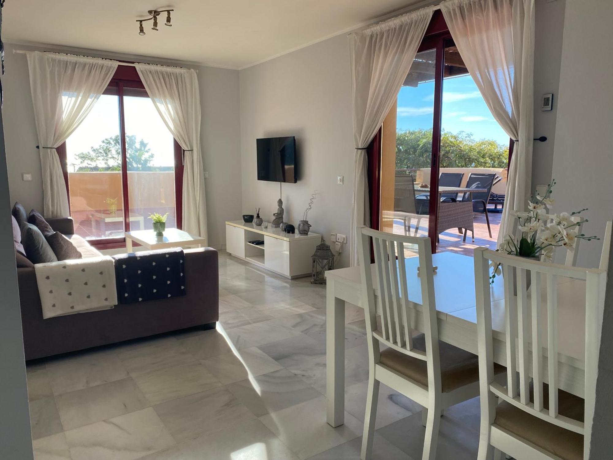 Апартаменты Lets In The Sun Blue Cala Ла-Кала-де-Михас Экстерьер фото