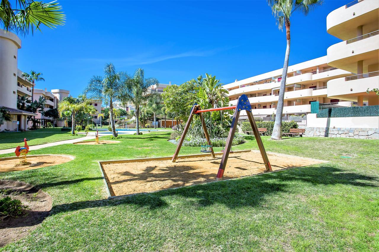 Апартаменты Lets In The Sun Blue Cala Ла-Кала-де-Михас Экстерьер фото